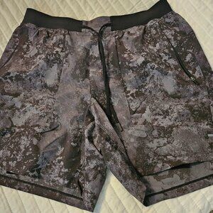 LULULEMON MENS workout shorts